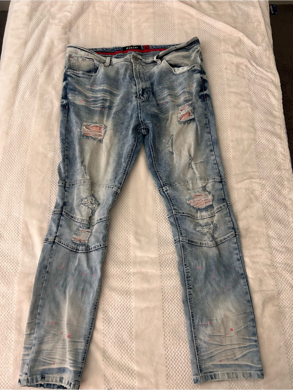 Light Wash Distressed Men's Slim Straight Jeans